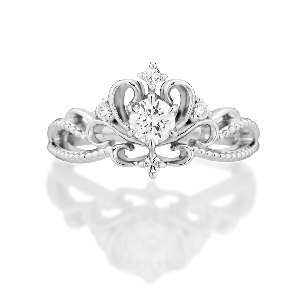 婚約指輪-ハートモチーフのボリュームあるプリンセス ティアラスタイル
